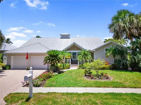12625 Coconut Creek Ct, Fort Myers, FL 33908
