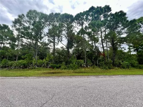 5299 Hoffman St, Port Charlotte, FL 33981