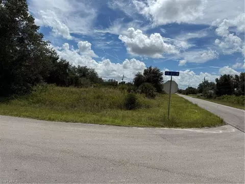 2513 72nd St W, Lehigh Acres, FL 33971