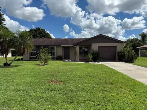 111 Richmond Ave S, Lehigh Acres, FL 33936