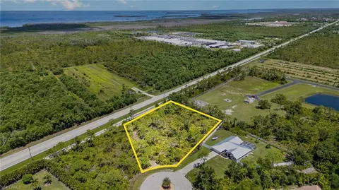 9437 Treasure Lake Ct, Saint James City, FL 33956