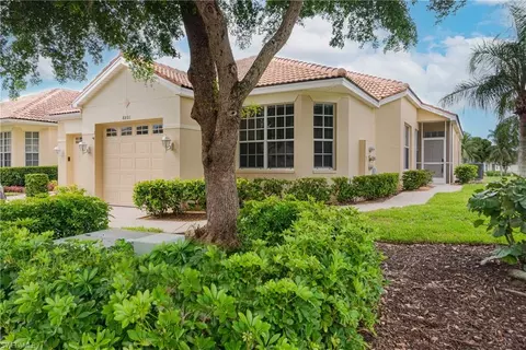 8801 Middlebrook Dr, Fort Myers, FL 33908