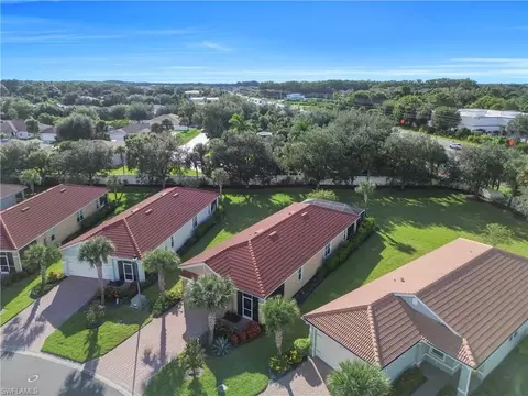 2065 Summersweet Dr, Alva, FL 33920