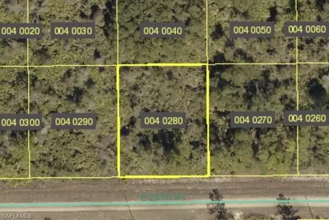 4195 E 28th St, Alva, FL 33920