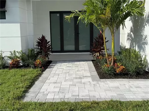 911 Asher St E, Lehigh Acres, FL 33974 photo 5