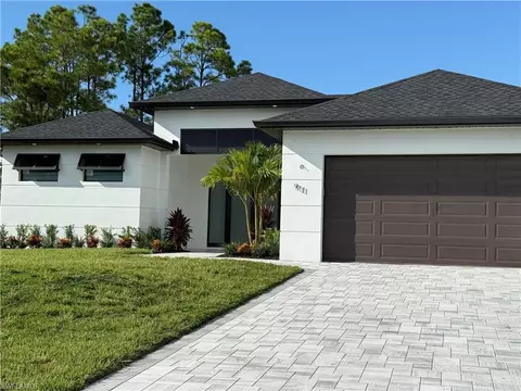 911 Asher St E, Lehigh Acres, FL 33974 photo 3