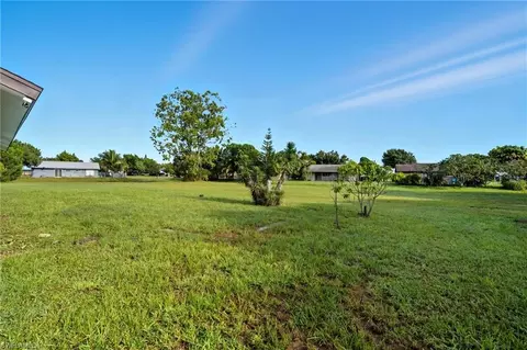 Exterior - 2008 Clipper Ct, Labelle, FL 33935 photo 6 of 8