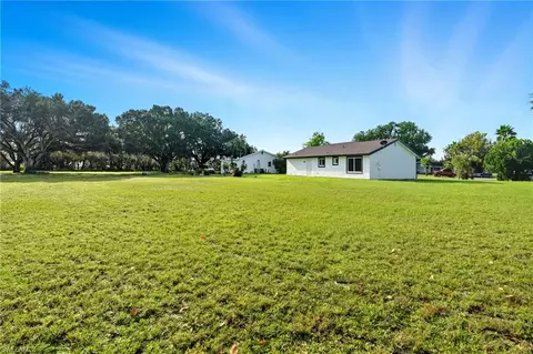 Exterior - 2008 Clipper Ct, Labelle, FL 33935 photo 5 of 8