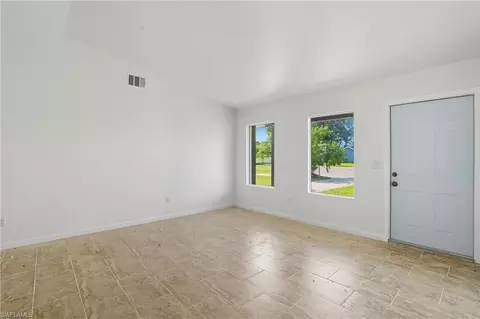 Living - 2008 Clipper Ct, Labelle, FL 33935 photo 1 of 4