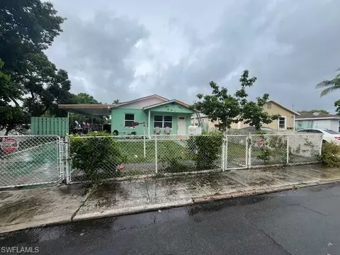 1025 Selkirk St, West Palm Beach, FL 33405