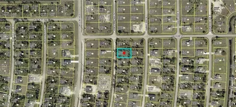 1057 Portland Ave S, Lehigh Acres, FL 33974