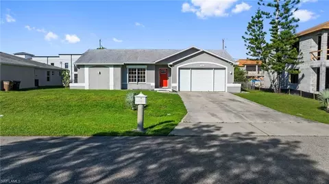 906 SW 7th Ct, Cape Coral, FL 33991
