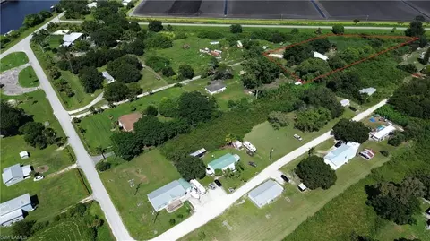 1114 Kidd Ln, Moore Haven, FL 33471