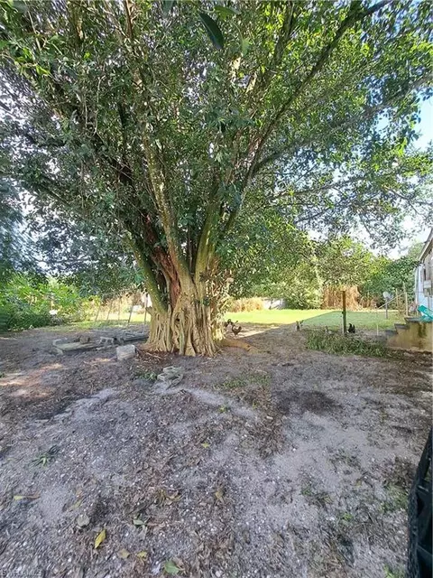 1114 Kidd Ln, Moore Haven, FL 33471 photo 9