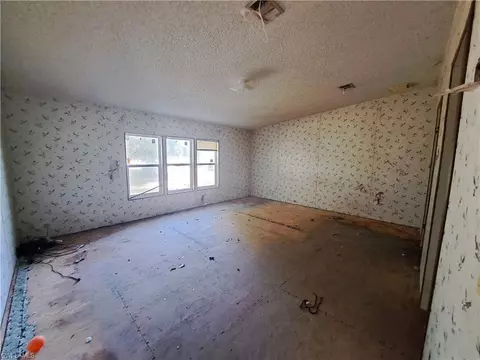 1114 Kidd Ln, Moore Haven, FL 33471 photo 15