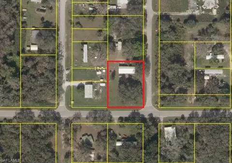 323 Seminole Ave, Palmdale, FL 33944