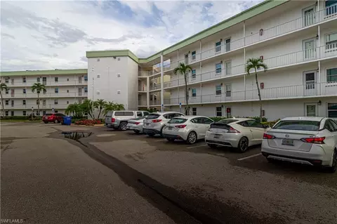 1580 Pine Valley Dr #412, Fort Myers, FL 33907