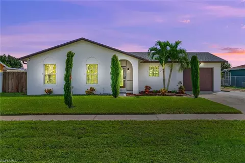 947 Jolly Rd, North Fort Myers, FL 33903