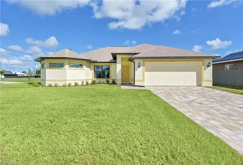 217 NE 20th Ter, Cape Coral, FL 33909