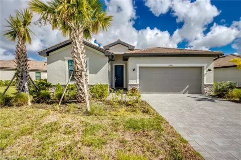 13818 Hunter Oak Dr, Fort Myers, FL 33913