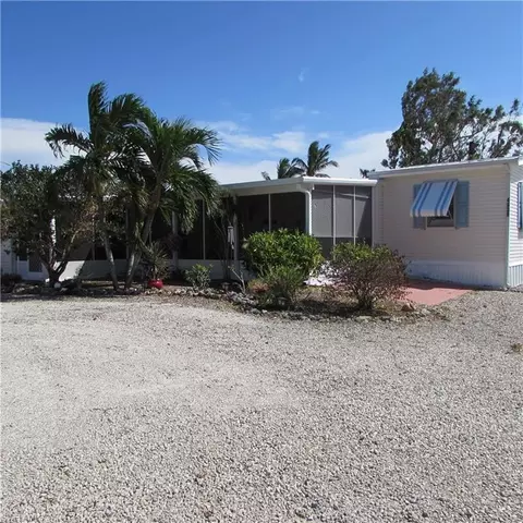 4839 Flamingo Dr, Saint James City, FL 33956