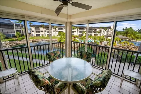 6979 Winkler Rd #325, Fort Myers, FL 33919