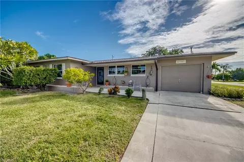 2717 SE 17th Pl, Cape Coral, FL 33904