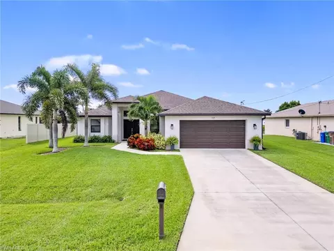 162 SE 20th St, Cape Coral, FL 33990