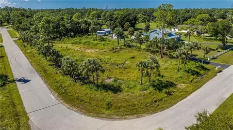 6860 Slater Pines Dr, North Fort Myers, FL 33917