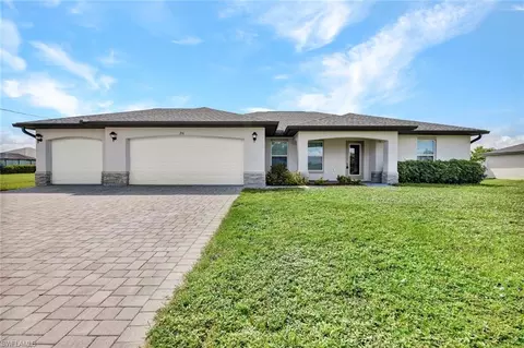 216 NW 9th Ter, Cape Coral, FL 33993