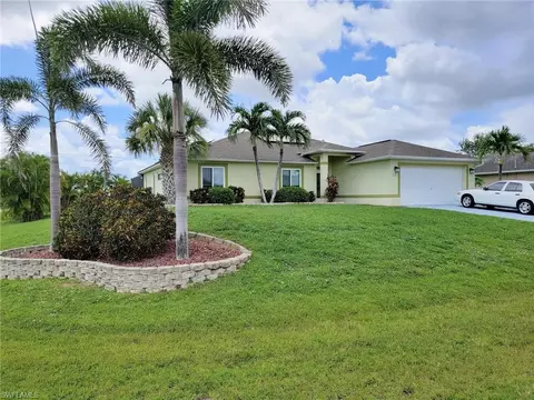 1300 NW 8th Pl, Cape Coral, FL 33993