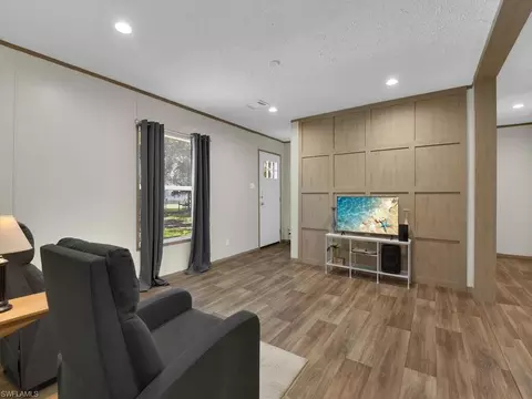 Living - 1079 Summerall Rd, Labelle, FL 33935 photo 2 of 2