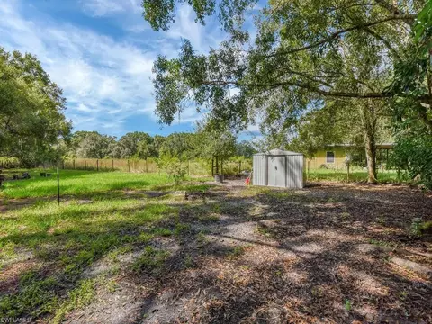 Exterior - 1079 Summerall Rd, Labelle, FL 33935 photo 5 of 9