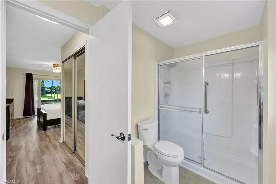 Bath - 9599 Halyards Ct #13, Fort Myers, FL 33919 photo 2 of 3