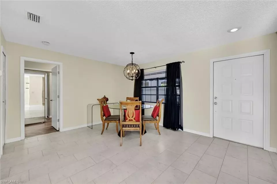 Dining - 9599 Halyards Ct #13, Fort Myers, FL 33919 photo 2 of 3