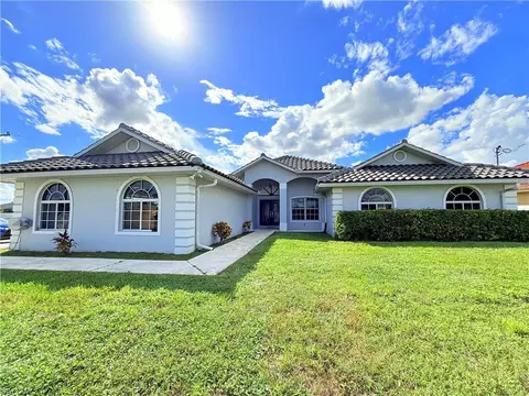 Exterior - 823 SW 10th St, Cape Coral, FL 33991 photo 1 of 8