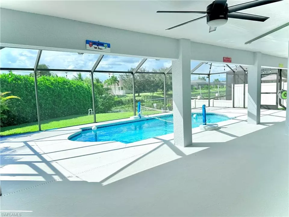 Exterior - 823 SW 10th St, Cape Coral, FL 33991 photo 3 of 8