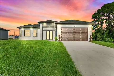 52 Floyd Ave S, Lehigh Acres, FL 33976