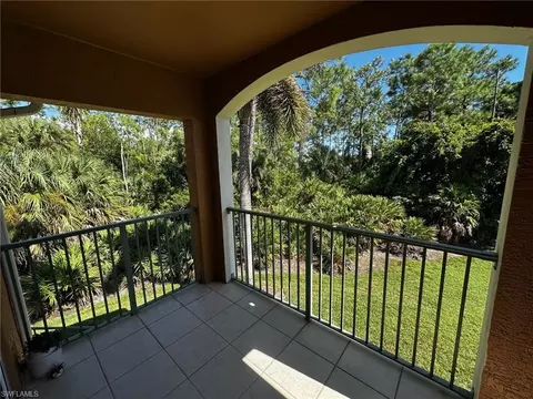 1270 Wildwood Lakes Blvd #202, Naples, FL 34104