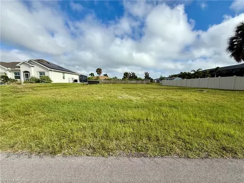 1907 SW 2nd St, Cape Coral, FL 33991