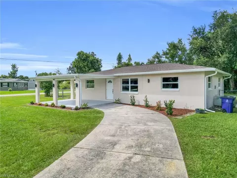 462 Muskegon Ave, Fort Myers, FL 33905