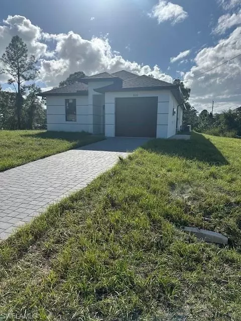 810 Downer Ave S, Lehigh Acres, FL 33974
