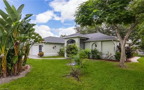 119 SE 14th Ct, Cape Coral, FL 33990