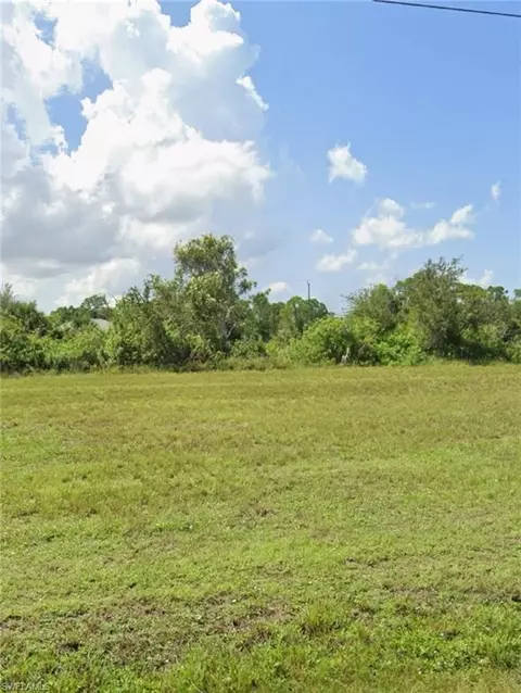 3924 NW 47th St, Cape Coral, FL 33993