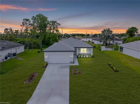 5525 Berryman St, Lehigh Acres, FL 33971