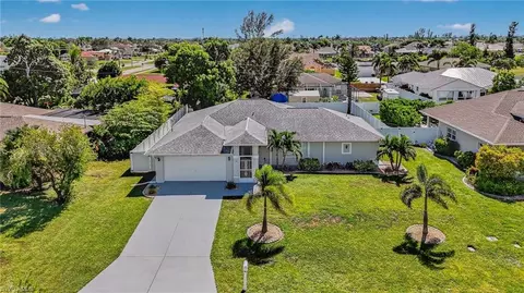 624 SE 19th Ln, Cape Coral, FL 33990