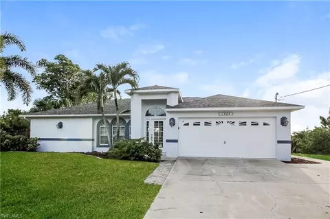 1909 Wanda Ave N, Lehigh Acres, FL 33971