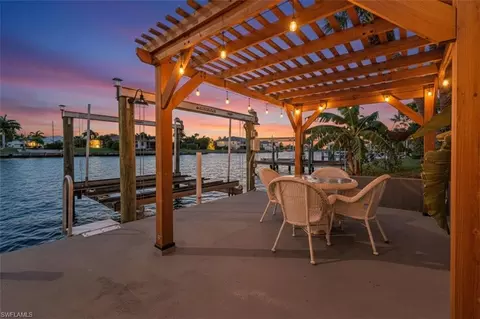 714 SE 43rd St, Cape Coral, FL 33904