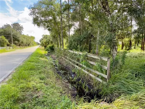 2005 Evans Rd, Labelle, FL 33935 photo 5