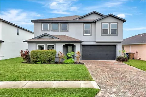 10337 Canal Brook Ln, Lehigh Acres, FL 33936